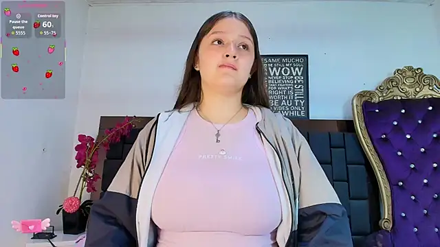 Stripchat cam girl Krystal_Heartss