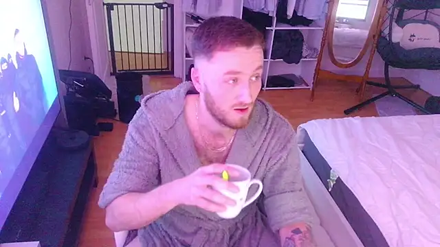 Stripchat cam girl Keviios