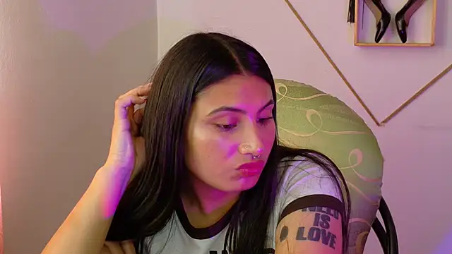 Stripchat cam girl Linda_andrew