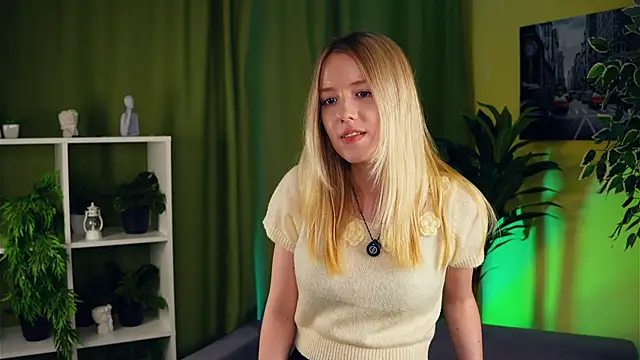 Stripchat cam girl LynetDanley