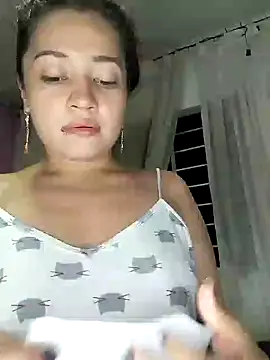 Stripchat cam girl camilagomez1234