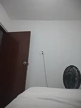 Stripchat cam girl Nini_Love_