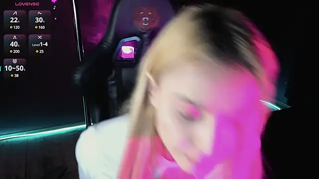 Stripchat cam girl MilaAsh