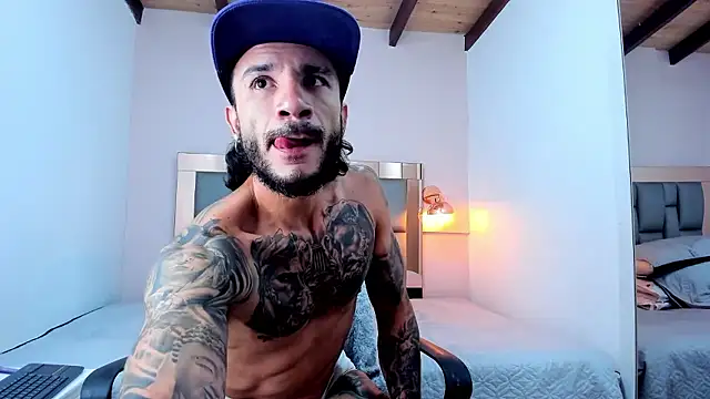 Stripchat cam girl ApoloHunk