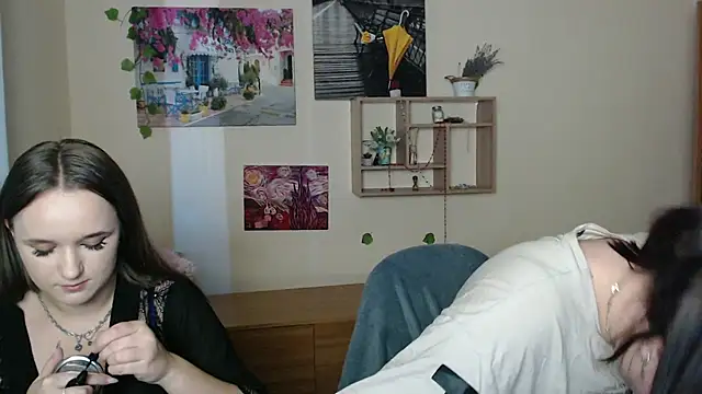 Stripchat cam girl Prettgirls_