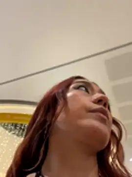 Stripchat cam girl Eveeelyn25