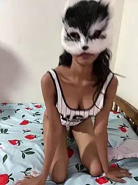 Stripchat cam girl Shanudri77