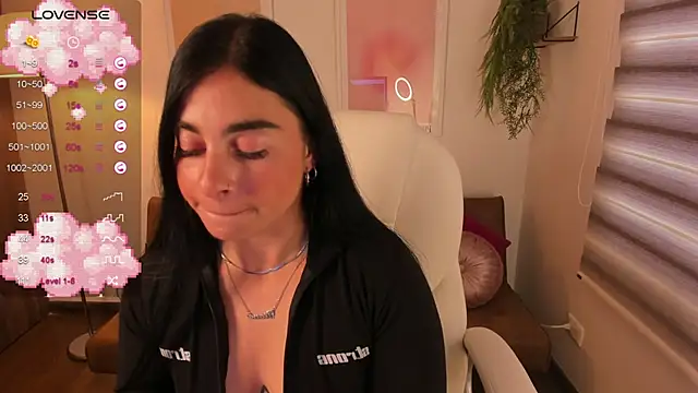 Stripchat cam girl Megan_stt