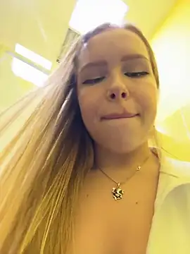 Stripchat cam girl Liza_risky