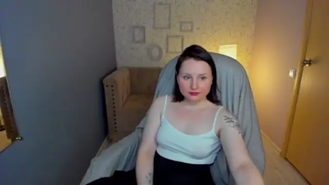 Stripchat cam girl Flora_Love