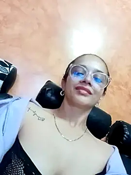 Stripchat cam girl olivebrown_x