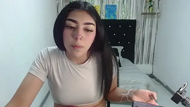 Stripchat cam girl Darkittydoll_15