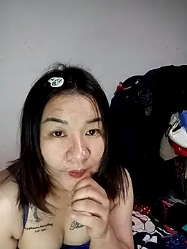 Stripchat cam girl Janyu-1995