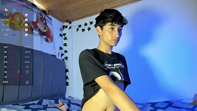 Stripchat cam girl AaronBrown7