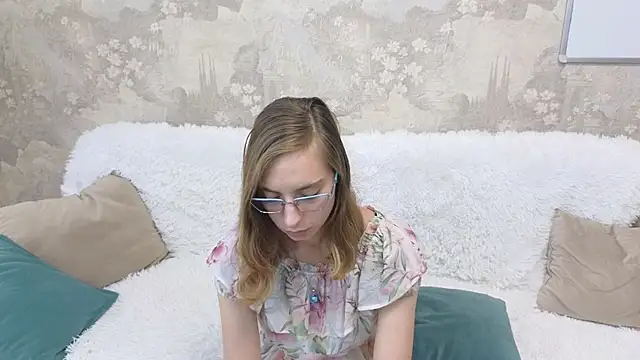 Stripchat cam girl GladysGrimble