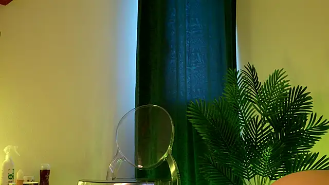 Stripchat cam girl MelanieKarter