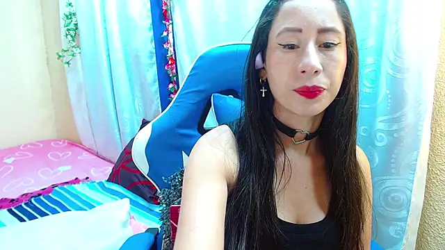 Stripchat cam girl Gia_leinn