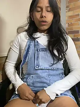 Stripchat cam girl Lilipink0777