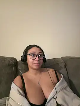 Stripchat cam girl minha_baby