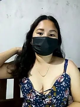 Stripchat cam girl cute_Reena11