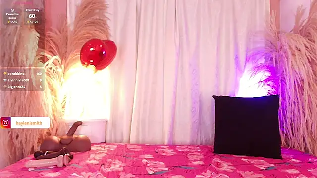 Stripchat cam girl HAYLANISMITH