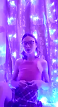 Stripchat cam girl KarenBoon