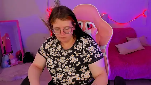 Stripchat cam girl NikolBerry_