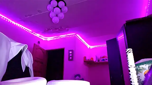 Stripchat cam girl KarinRobertson