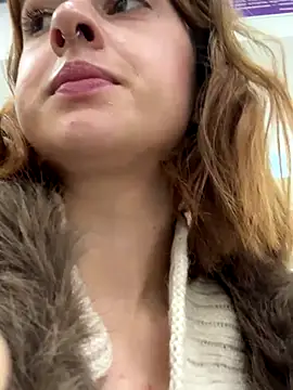 Stripchat cam girl hani_obsessed