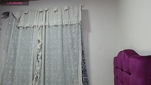 Stripchat cam girl Sophi-dy