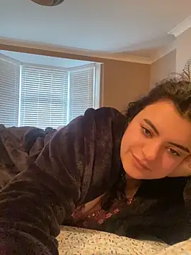 Stripchat cam girl curlycurvybaddie