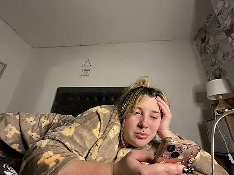 Stripchat cam girl Curvy_Rosie99