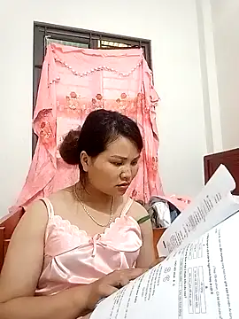 Stripchat cam girl Heulwen-22