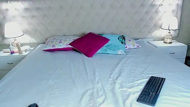 Stripchat cam girl NaiaVelour