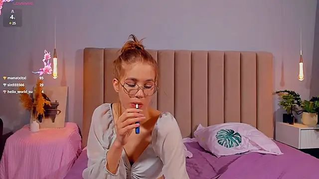 Stripchat cam girl EsmeDaffin