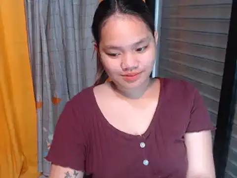 Stripchat cam girl prettykrysgirl