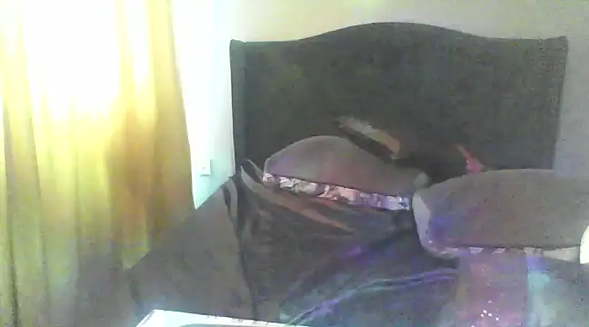 Stripchat cam girl DesireeAnnee90