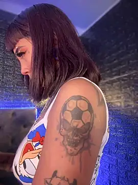 Stripchat cam girl Adhara_Jonees