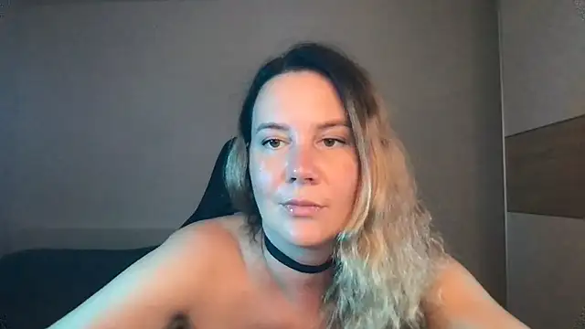 Stripchat cam girl KittySweetyLove