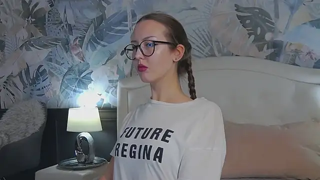 Stripchat cam girl ReginaNyx