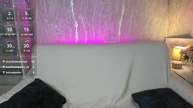 Stripchat cam girl crispy_amber