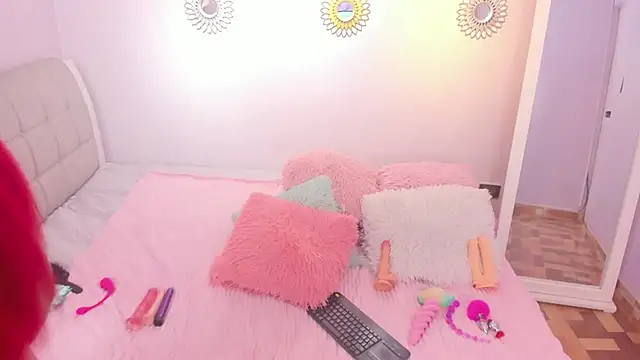 Stripchat cam girl cloee_love