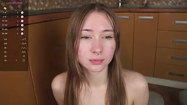 Stripchat cam girl AlodieEckersley