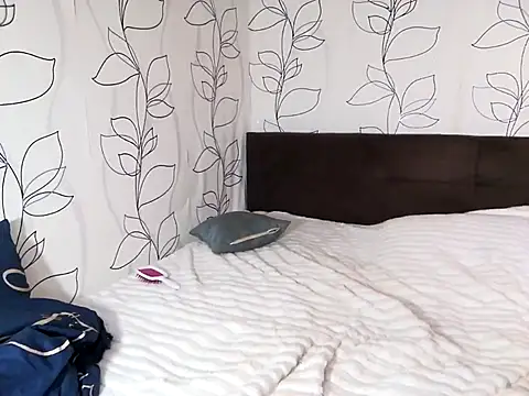 Stripchat cam girl MiraHardman