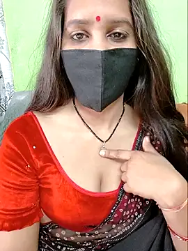 Stripchat cam girl SareeQween143
