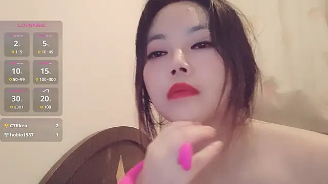 Stripchat cam girl YiYi--520