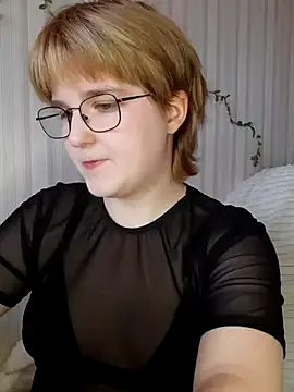 Stripchat cam girl FynnRawr