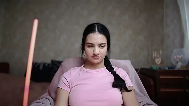 Stripchat cam girl milana_me_love