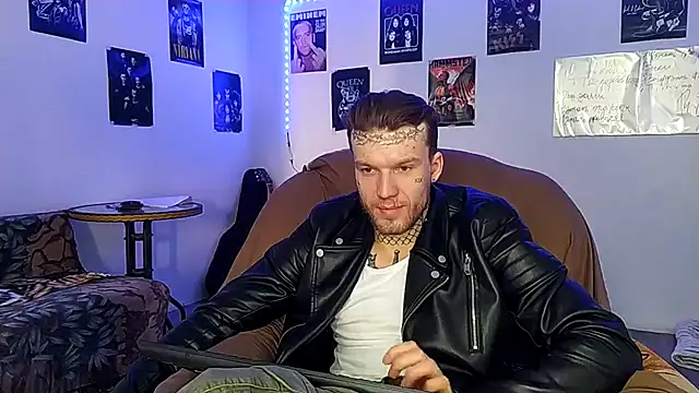 Stripchat cam girl Huntall77
