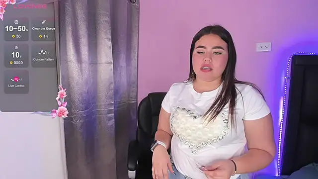 Stripchat cam girl MadissonLee__